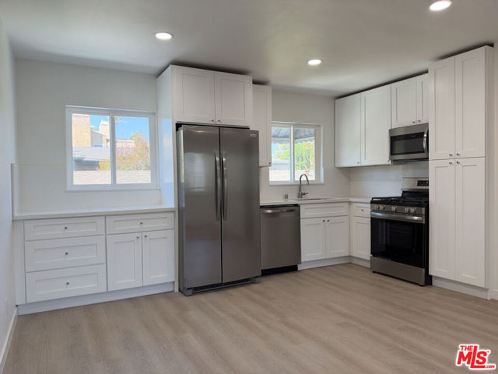 11500 Riverside Drive 4, North Hollywood (los Angeles), CA 91602
