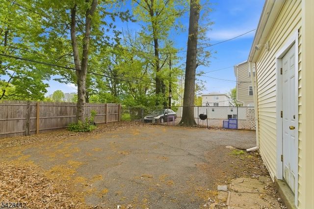 18 Webster Pl, East Orange City, NJ 07018