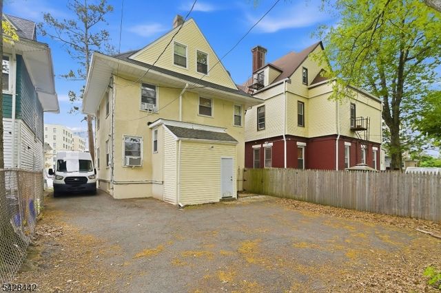 18 Webster Pl, East Orange City, NJ 07018