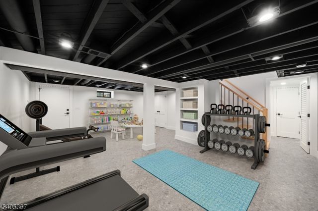 108 Harrington Rd, Clifton City, NJ 07012