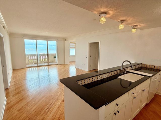750 N TAMIAMI TRAIL 1609, Sarasota, FL 34236