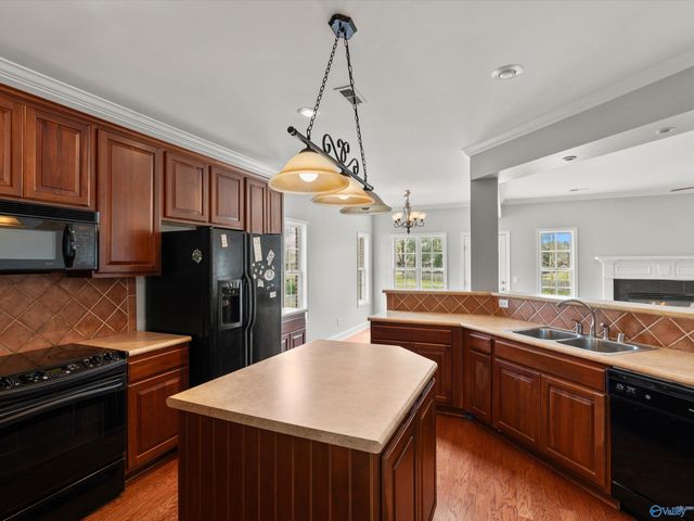 114 Berry Hill Drive, New Market, AL 35761