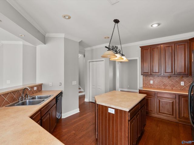 114 Berry Hill Drive, New Market, AL 35761