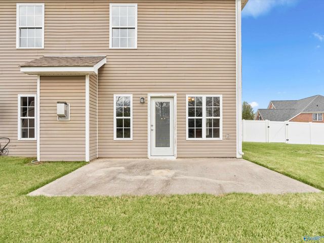 114 Berry Hill Drive, New Market, AL 35761