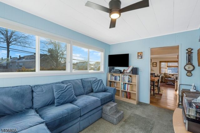 241 Cook Ave, Middlesex Boro, NJ 08846