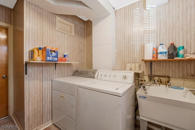 241 Cook Ave, Middlesex Boro, NJ 08846