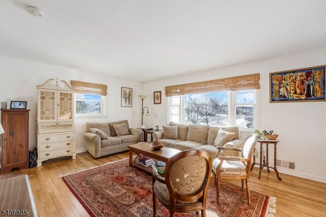 241 Cook Ave, Middlesex Boro, NJ 08846