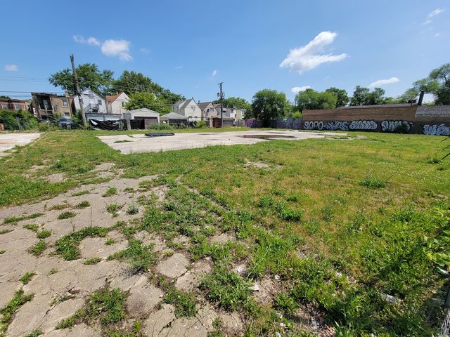 4222 W Division Street, Chicago, IL 60651