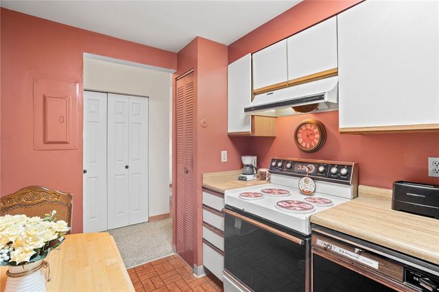 5715 Beacon St 509, Squirrel Hill, PA 15217