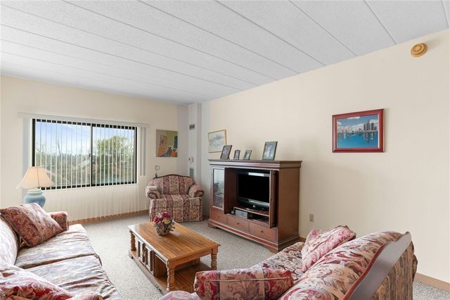 5715 Beacon St 509, Squirrel Hill, PA 15217