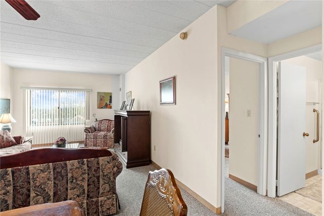 5715 Beacon St 509, Squirrel Hill, PA 15217