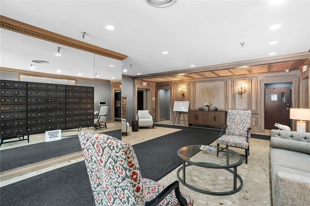 5715 Beacon St 509, Squirrel Hill, PA 15217