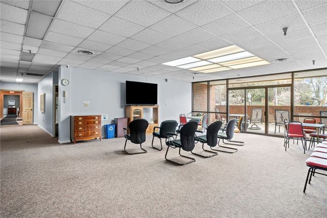5715 Beacon St 509, Squirrel Hill, PA 15217