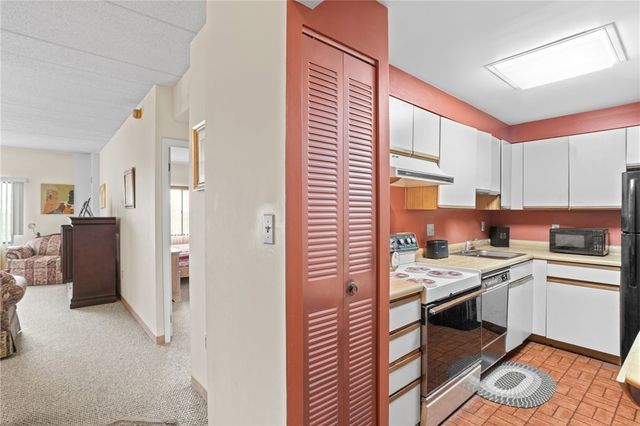 5715 Beacon St 509, Squirrel Hill, PA 15217