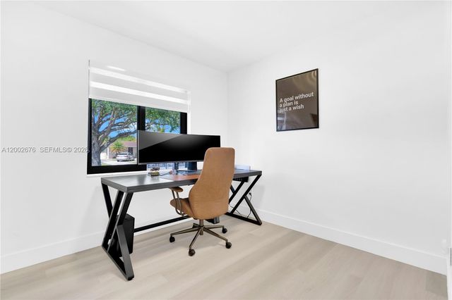 10220 SW 168th St, Miami, FL 33157