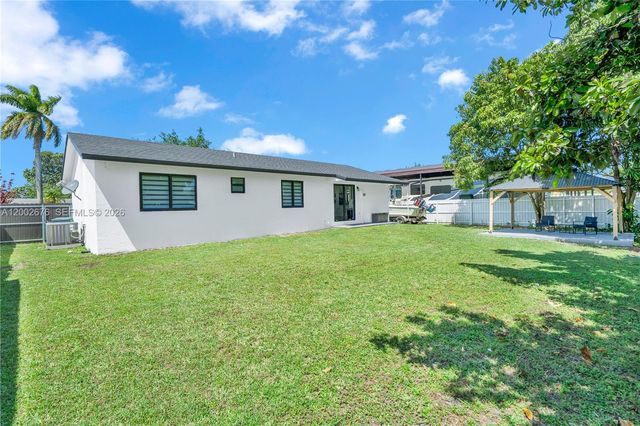 10220 SW 168th St, Miami, FL 33157