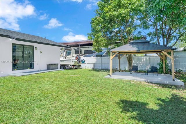 10220 SW 168th St, Miami, FL 33157