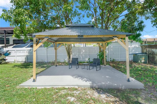 10220 SW 168th St, Miami, FL 33157