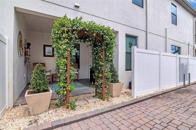 409 S TAMPANIA AVENUE 2, Tampa, FL 33609