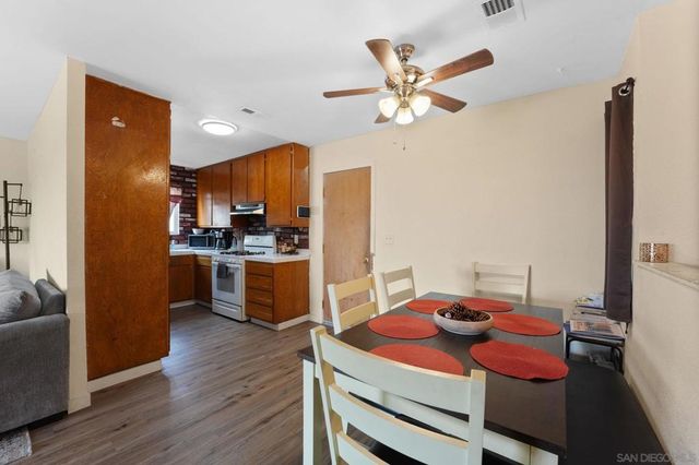 656 Flora Dr, Oceanside, CA 92057