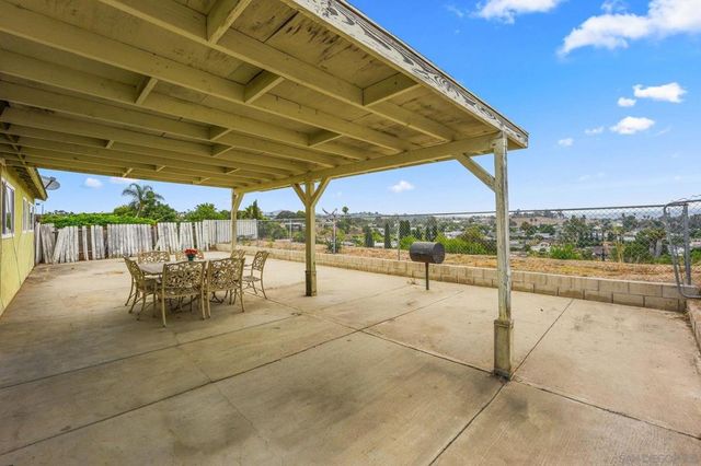 656 Flora Dr, Oceanside, CA 92057