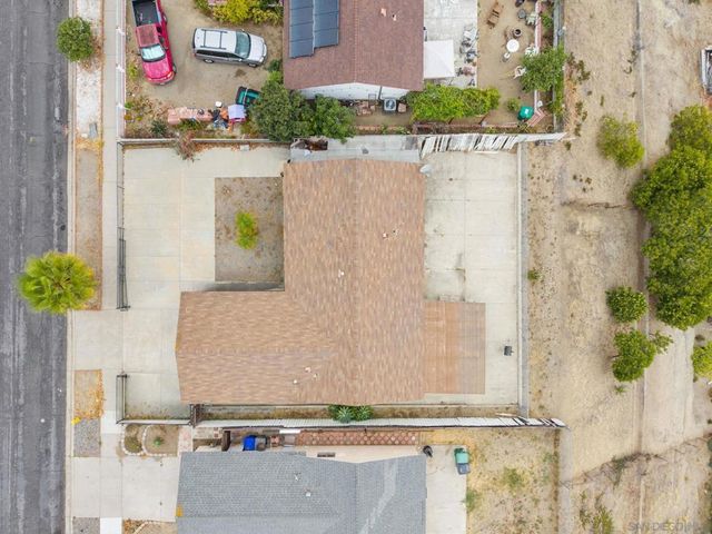 656 Flora Dr, Oceanside, CA 92057