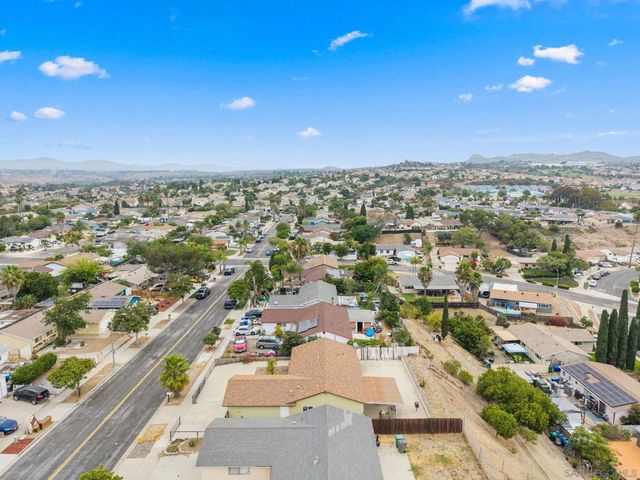656 Flora Dr, Oceanside, CA 92057