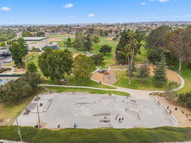 656 Flora Dr, Oceanside, CA 92057