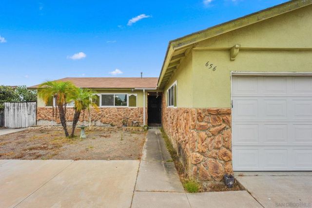 656 Flora Dr, Oceanside, CA 92057