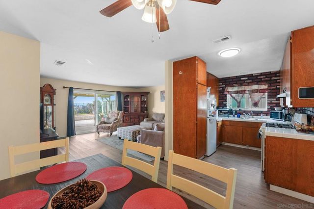 656 Flora Dr, Oceanside, CA 92057