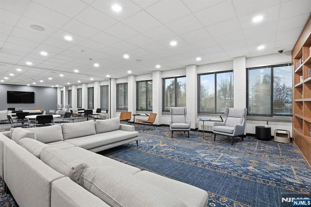 300 Winston Drive 2502, Cliffside Park, NJ 07010