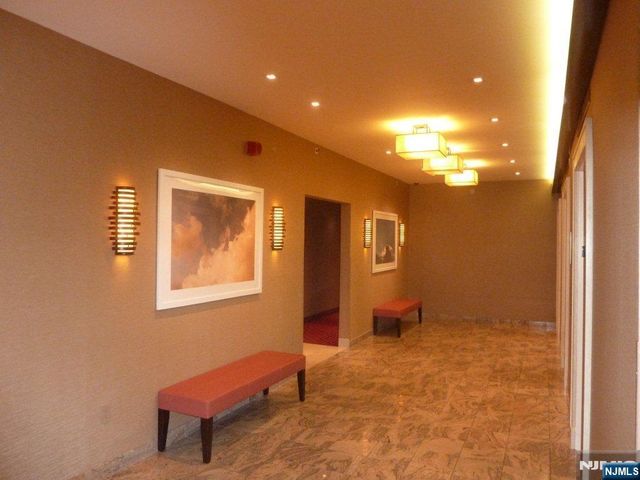 300 Winston Drive 2502, Cliffside Park, NJ 07010