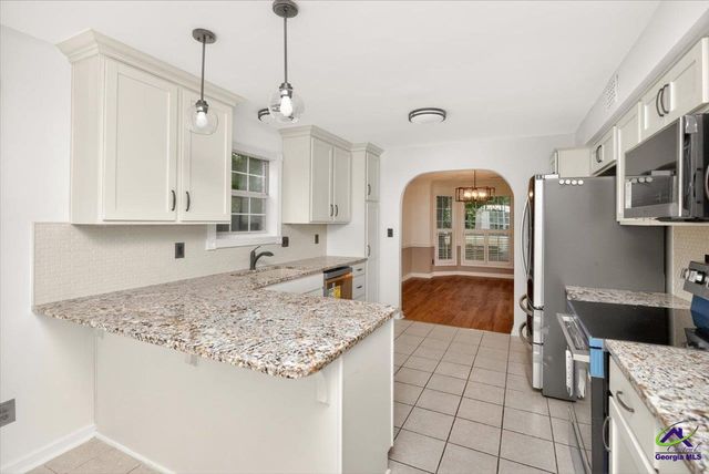 102 Applegate Court, Bonaire, GA 31005