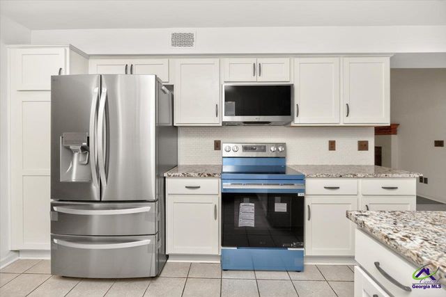 102 Applegate Court, Bonaire, GA 31005
