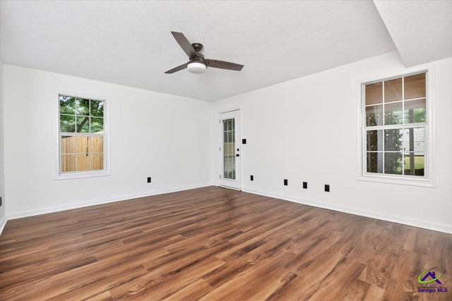 102 Applegate Court, Bonaire, GA 31005