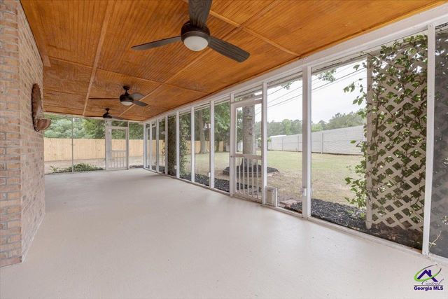 102 Applegate Court, Bonaire, GA 31005