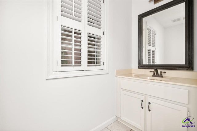 102 Applegate Court, Bonaire, GA 31005