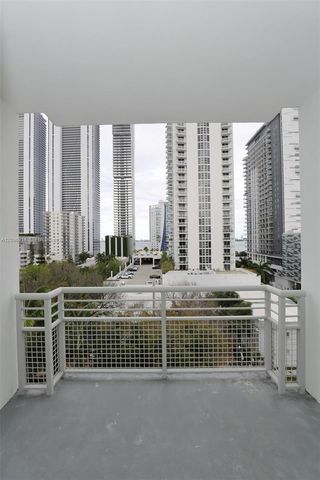 2200 NE 4th Ave 706, Miami, FL 33137