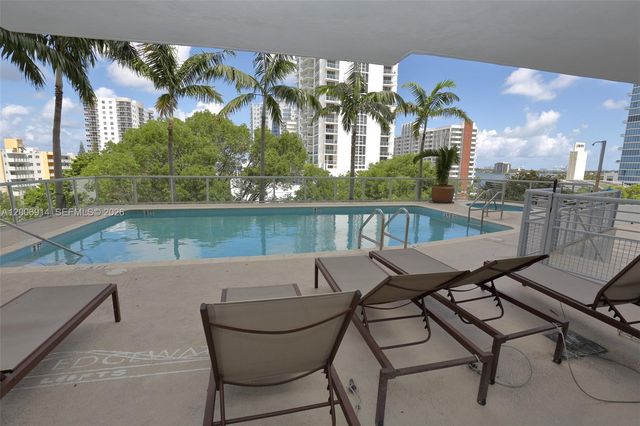 2200 NE 4th Ave 706, Miami, FL 33137