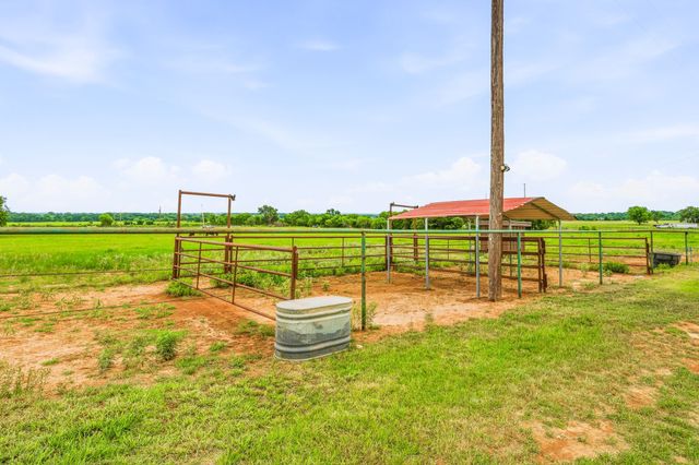 925 County Road 376, Dublin, TX 76446