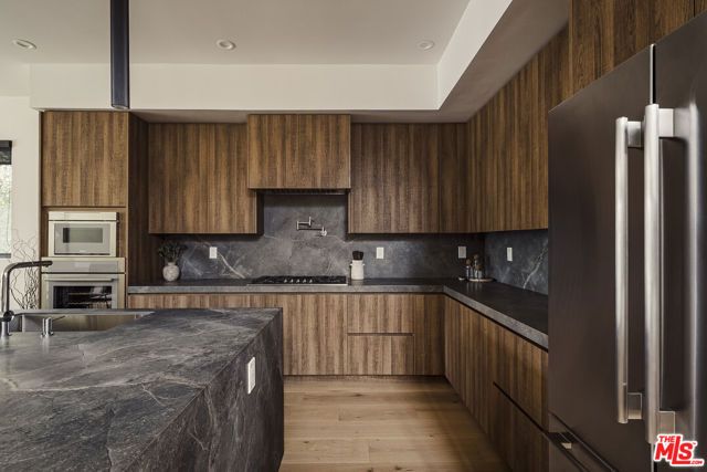 2749 Tilden Avenue, Los Angeles, CA 90064