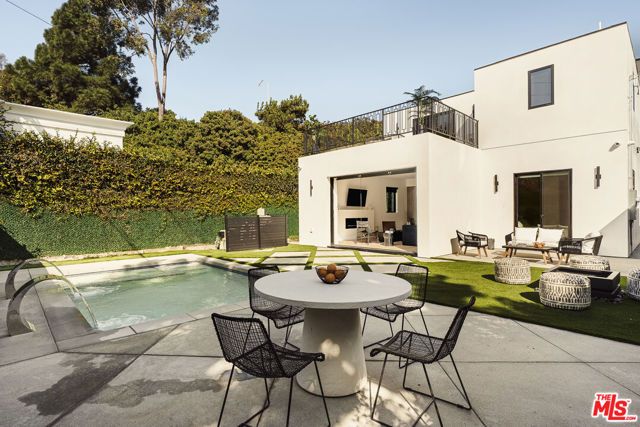 2749 Tilden Avenue, Los Angeles, CA 90064