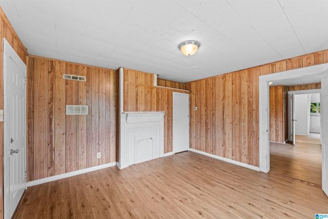 606 W PINE STREET, Sylacauga, AL 35150