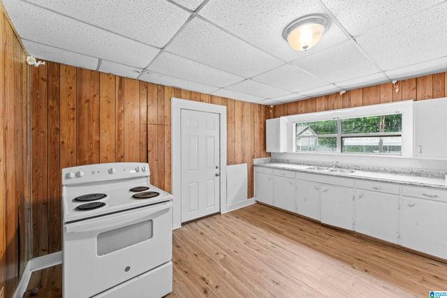 606 W PINE STREET, Sylacauga, AL 35150