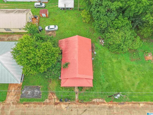606 W PINE STREET, Sylacauga, AL 35150