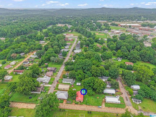 606 W PINE STREET, Sylacauga, AL 35150