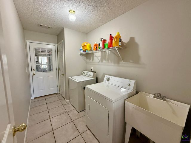 409 Tucker Place, Warner Robins, GA 31088