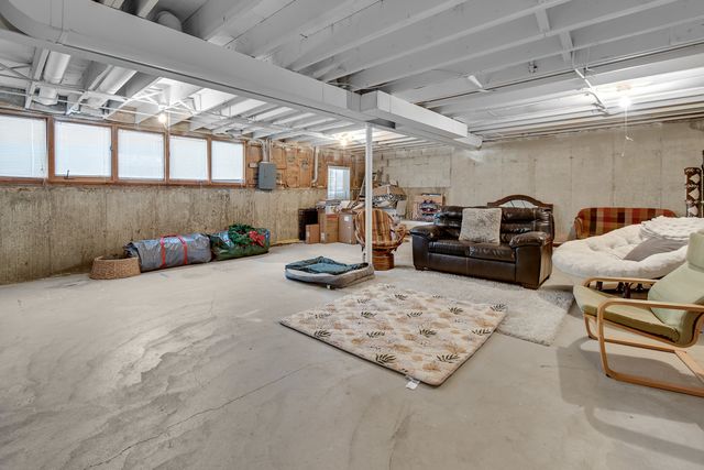 6936 Lexington Court, Tinley Park, IL 60477