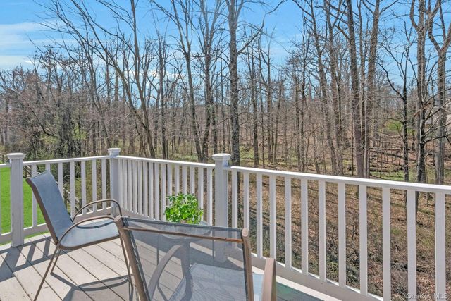 18 Briarbrook Drive, Briarcliff Manor, NY 10510