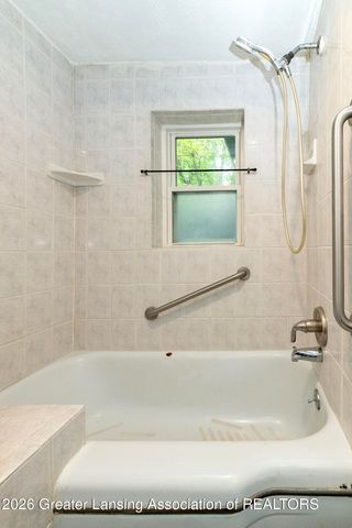 2275 E Lake Lansing Road, East Lansing, MI 48823
